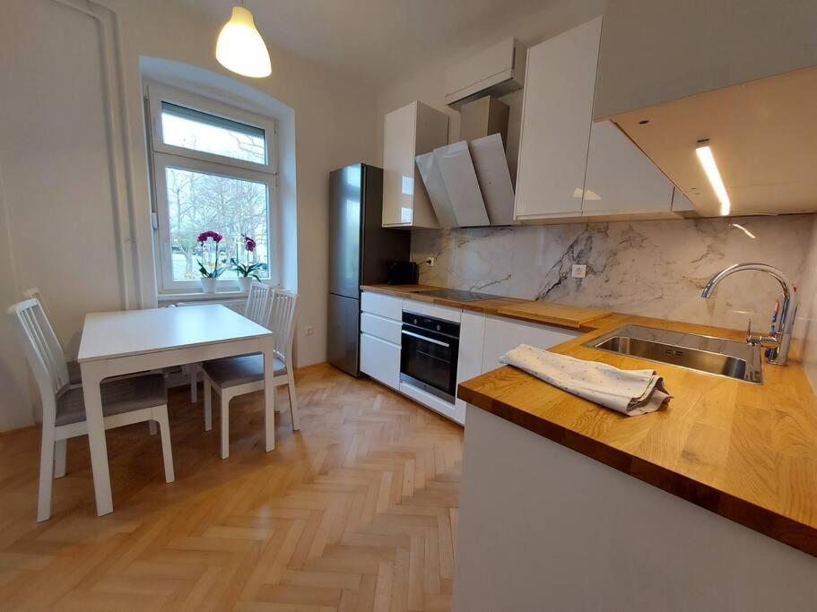 Apartment Bezigrad Ljubljana Eksteriør billede